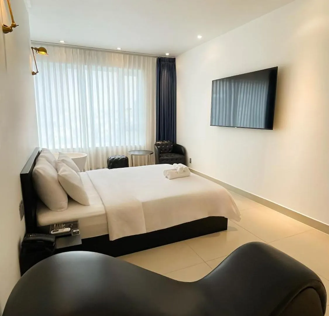 A In Hotel Riverside Ho Chi Minh City